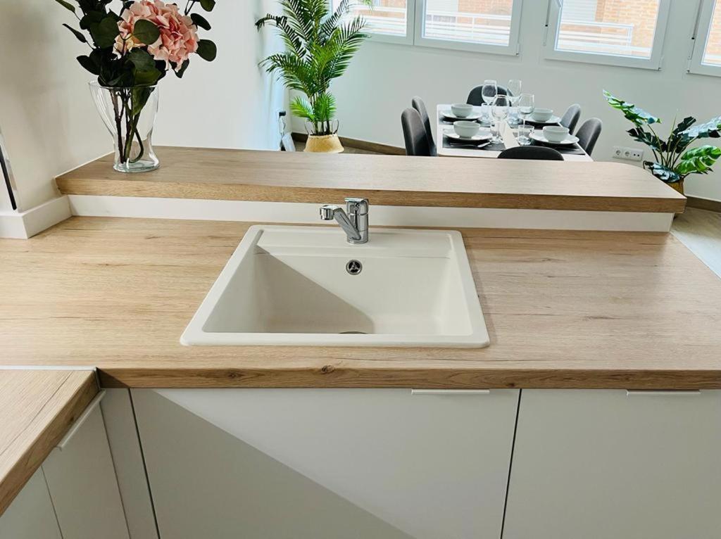 Apartamento Turistico Clavellinas IV กาเซเรส ภายนอก รูปภาพ